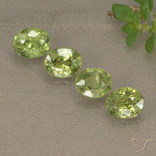 2.31ctw Naturale Verde chiaro e vivace Granato demantoide, Ovale, VS-SI