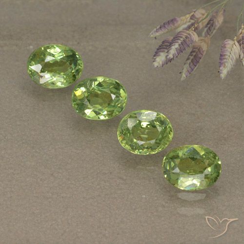 1.83ctw Naturale Verde foresta Granato demantoide, Ovale, VS-SI