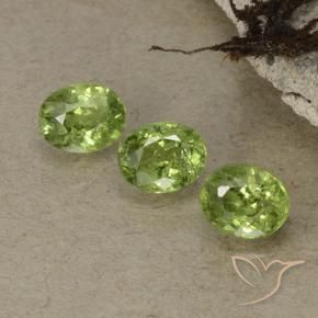 Gemme di Granato demantoide Verde foresta chiaro naturale da 1.26 ct, Ovale, VS-SI