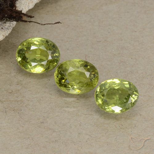 Gemme di Granato demantoide Verde oliva naturale da 1.23 ct, Ovale, VS-SI