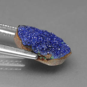 Drusa di azzurrite naturale blu da 2,55 ct, forma fantasia, opaco