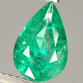 Smeraldo Verde naturale da 1.42 ct, Forma a pera, VS