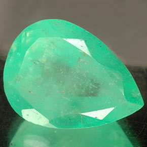 Smeraldo Verde naturale da 11.76 ct, Forma a pera, VS-SI