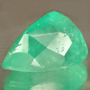 Smeraldo Verde naturale da 11.76 ct, Forma a pera, VS-SI