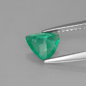 Smeraldo naturale verde da 0,61 ct, trillion, SI-I1