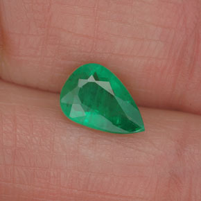 Smeraldo naturale verde da 0,90 ct, taglio a pera, I1