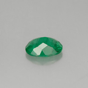 Smeraldo Verde naturale da 0.71 ct, Taglio ovale, SI-I1