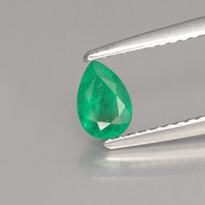 Smeraldo Verde naturale da 0.45 ct, Forma a pera, SI-I1
