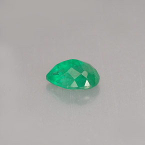 Smeraldo Verde naturale da 0.45 ct, Forma a pera, SI-I1