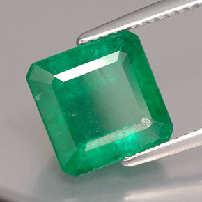 Smeraldo Verde naturale da 4.42 ct, Taglio smeraldo, SI