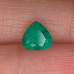Smeraldo Verde naturale da 0.83 ct, Forma a pera, SI-I1