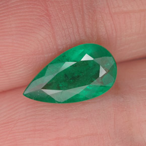 Smeraldo Verde naturale da 1.31 ct, Forma a pera, SI-I1
