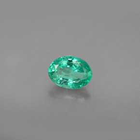 Smeraldo Verde naturale da 0.77 ct, Taglio ovale, VS-SI