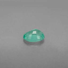 Smeraldo Verde naturale da 0.77 ct, Taglio ovale, VS-SI