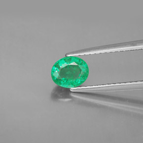 Smeraldo Verde naturale da 0.74 ct, Taglio ovale, VS-SI