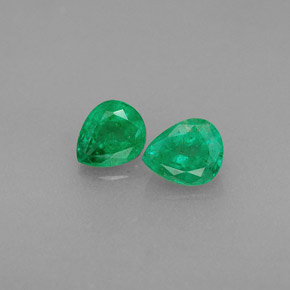 Smeraldo naturale verde da  ct, taglio a pera, VS-SI