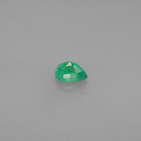 Smeraldo Verde naturale da 0.32 ct, Forma a pera, SI