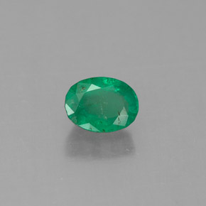Smeraldo Verde naturale da 0.56 ct, Taglio ovale, SI-I1