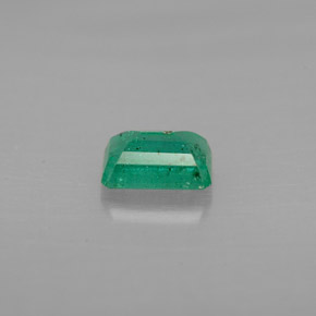 Smeraldo Verde naturale da 0.62 ct, Taglio smeraldo, VS-SI