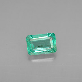 Smeraldo Verde naturale da 0.60 ct, Taglio smeraldo, SI