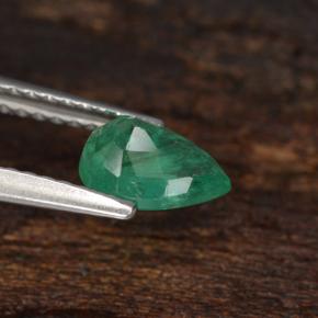 Smeraldo naturale verde da 0,69 ct, taglio a pera, I1