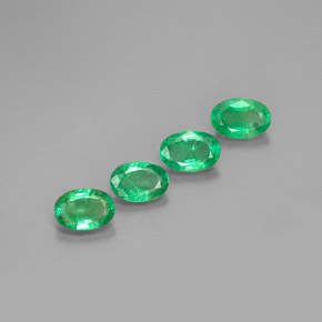 Gemme di Smeraldo Verde naturale da  ct, Taglio ovale, VS-SI