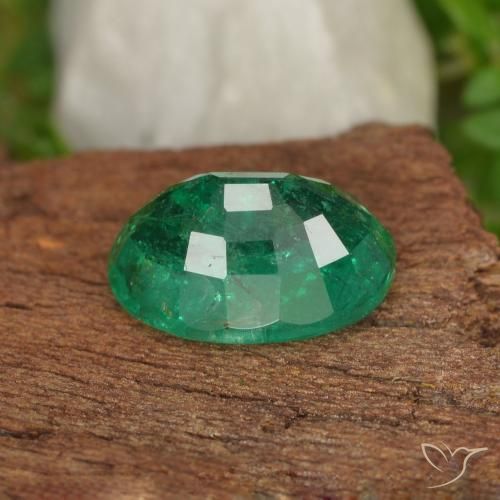 Smeraldo Verde medio naturale da 1.52 ct, Ovale, SI-I1