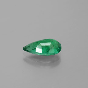 Smeraldo Verde naturale da 1.92 ct, Forma a pera, VS-SI