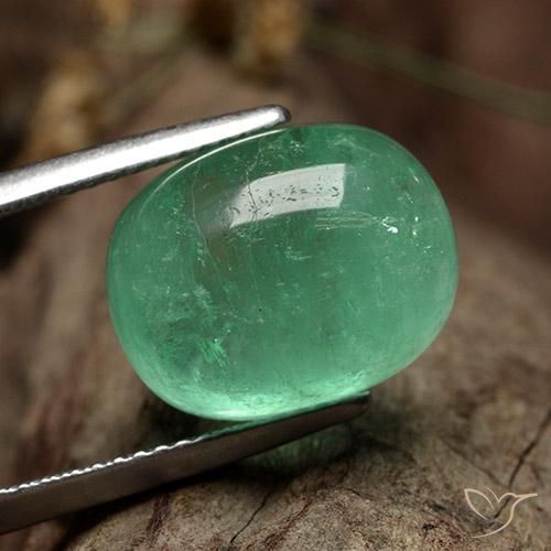 Smeraldo Verde chiaro naturale da 9.62 ct, Ovale, Traslucido