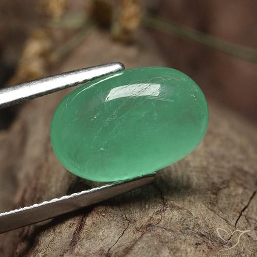 Smeraldo Verde chiaro naturale da 5.53 ct, Ovale, Traslucido