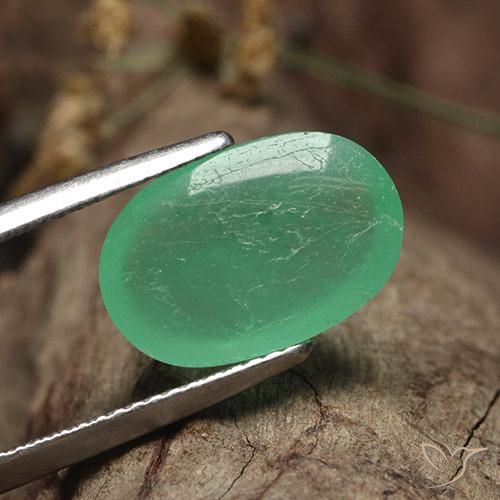 Smeraldo Verde chiaro naturale da 5.53 ct, Ovale, Traslucido