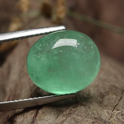 Smeraldo Verde Pistacchio naturale da 7.67 ct, Ovale, Traslucido