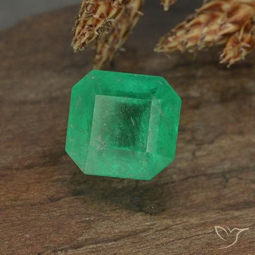 Smeraldo Verde medio naturale da 0.94 ct, Ottagonale / Taglio smeraldo, VS-SI
