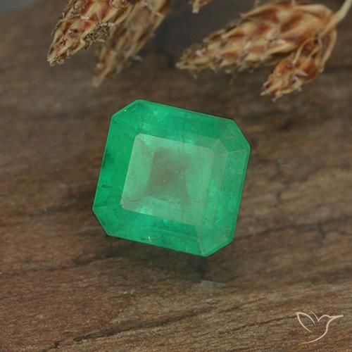 Smeraldo Verde medio naturale da 0.84 ct, Ottagonale / Taglio smeraldo, VS-SI
