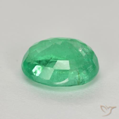 Smeraldo Verde chiaro naturale da 2.09 ct, Ovale, I1