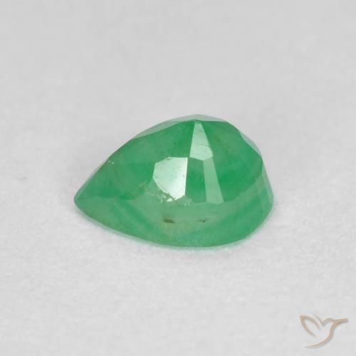 Smeraldo Verde brillante naturale da 0.47 ct, Forma a pera, SI-I1
