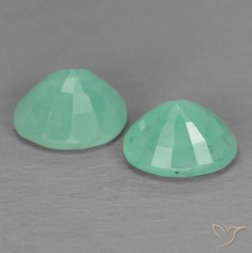 Gemme di Smeraldo Verde medio naturale da 0.79 ct, Taglio ovale, SI