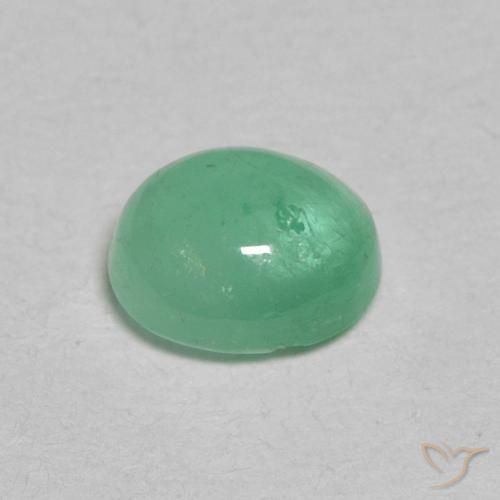 Smeraldo Menta verde naturale da 0.64 ct, Ovale, Traslucido