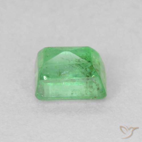 Smeraldo Verde giallastro pallido naturale da 0.16 ct, Taglio a baguette, VS