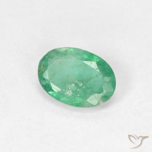 Smeraldo Verde medio naturale da 0.42 ct, Ovale, SI