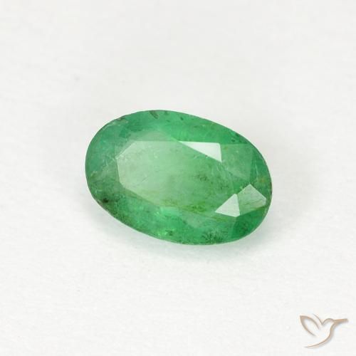 Smeraldo Verde medio naturale da 0.51 ct, Ovale, SI