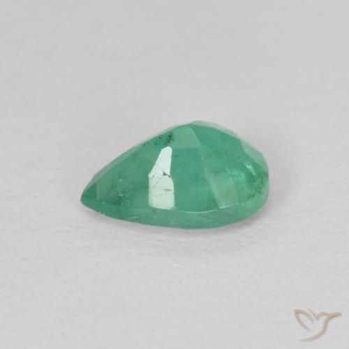 Smeraldo Verde chiaro naturale da 0.43 ct, Forma a pera, VS-SI