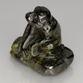 Epidoto naturale verde da 87,63 ct, forma fantasia, opaco