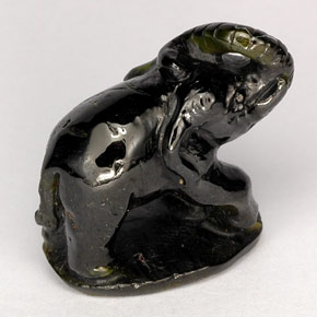 Epidoto naturale verde da 26,88 ct, forma fantasia, opaco
