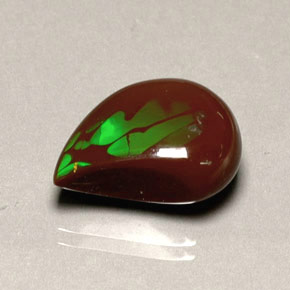 Opale di fuoco naturale multicolore da 7,75 ct, forma fantasia, opaco