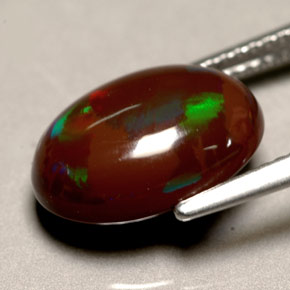 Opale di fuoco naturale multicolore da 3,60 ct, taglio ovale, opaco