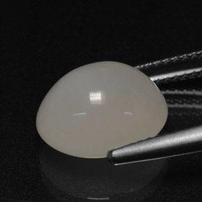Opale di fuoco naturale bianco da 4,41 ct, taglio ovale, traslucido