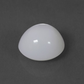 Opale di fuoco naturale bianco da 2,25 ct, taglio ovale, traslucido