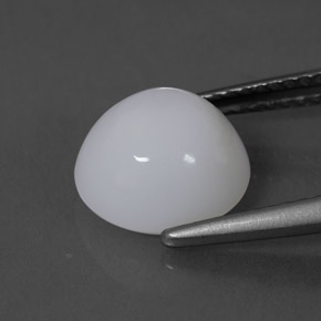 Opale di fuoco naturale bianco da 2,25 ct, taglio ovale, traslucido