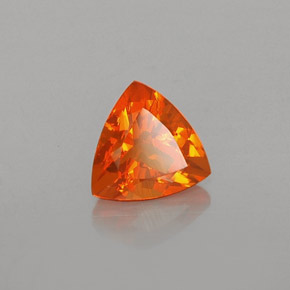 Opale di fuoco naturale arancione da 0,57 ct, trillion, trasparente
